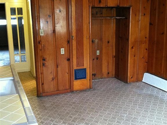 2nd image of 1536 Alemany Blvd