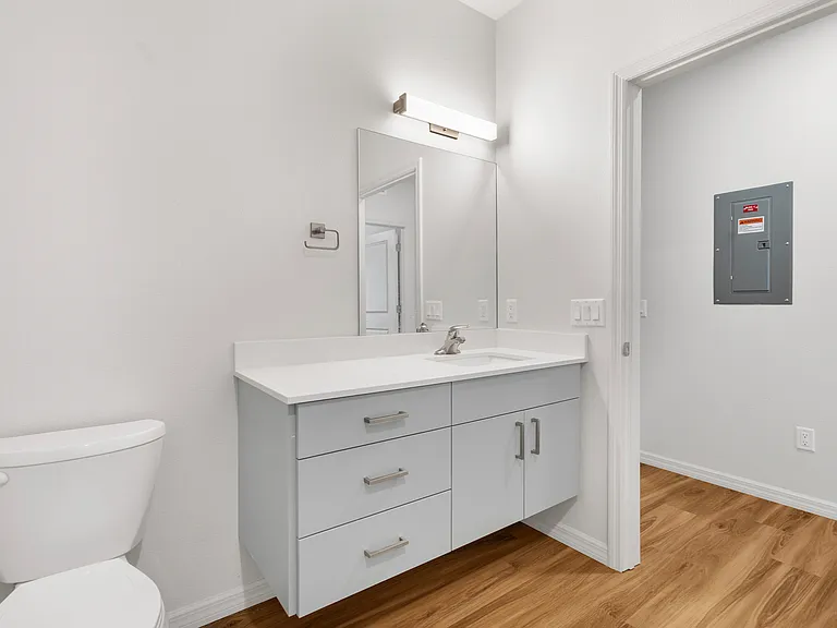 Legacy Oaks Apartment Homes — Photo 12