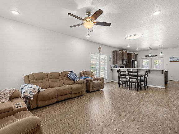 3rd image of 300 N Bermuda St