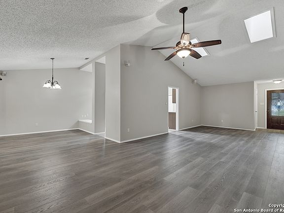 5th image of 3825 GREENRIDGE