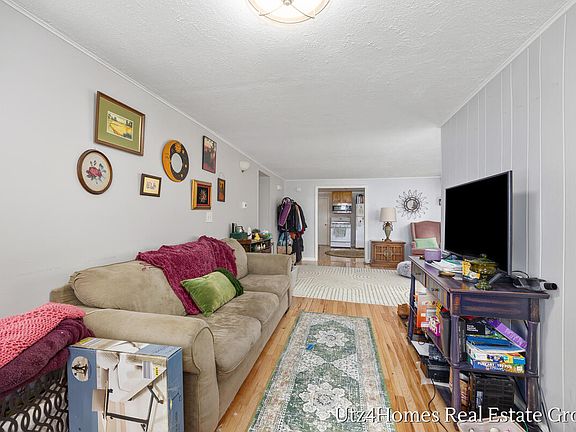 5th image of 411 7th St NW