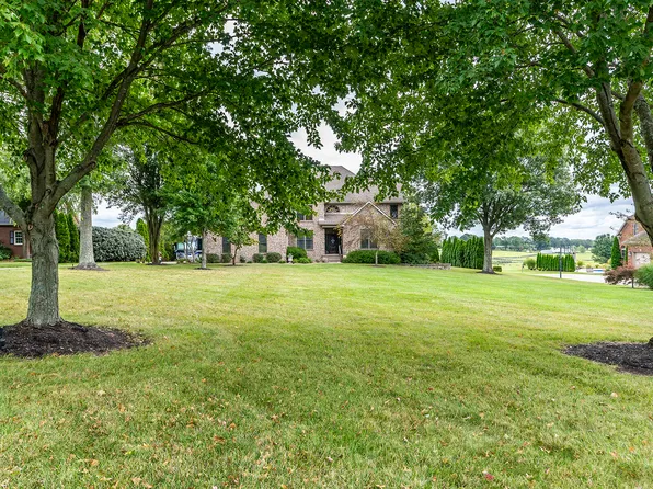 176 Bourbon Acres Rd, Paris, KY 40361
