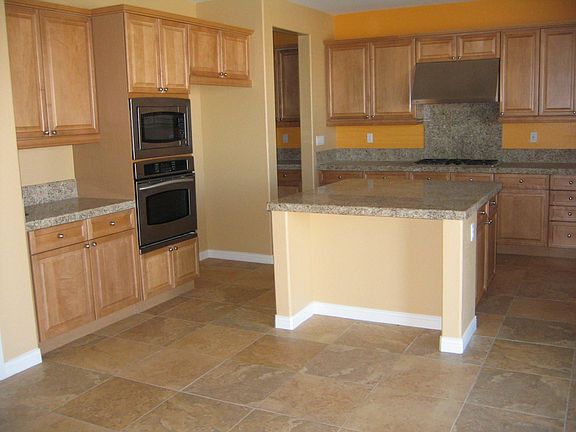 Large Chef's Kitchen