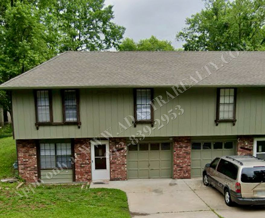 1st image of 5710 NE 50th St