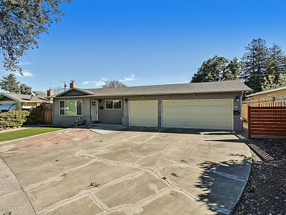 2nd image of 728 Golden Oak Dr