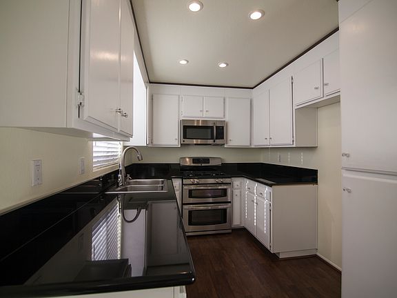 5th image of 2710 Piedmont Ave APT 13