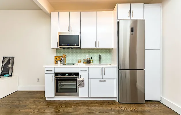 Rented by Bridgeline Property Management, LLC | media 11