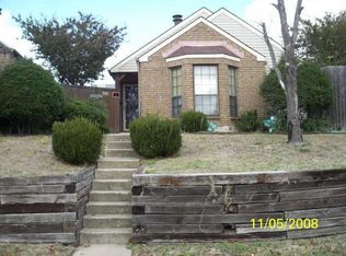 225 Teakwood Ln, Lewisville, TX 75067