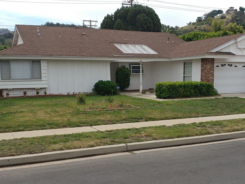 1st image of 2620 Theresa St