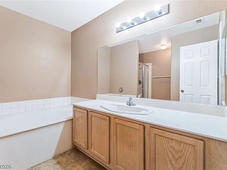 4320 W Lake Mead Blvd #201 — Photo 17