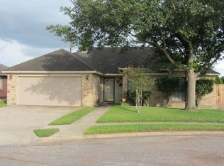 107 Ridge Dr, Victoria, TX 77904