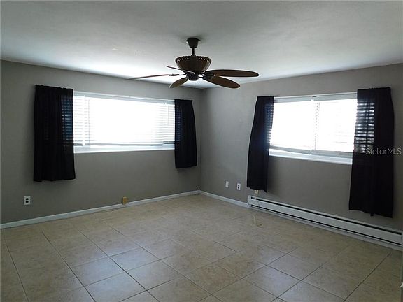 4th image of 2668 Saint Joseph Dr W