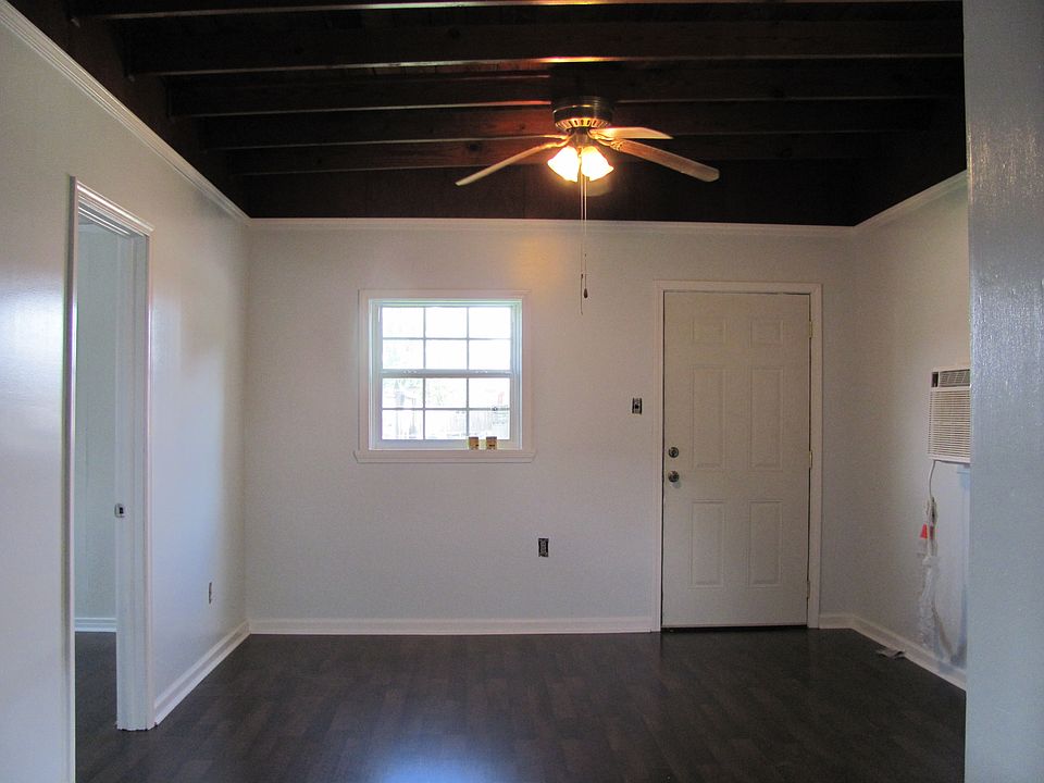 2nd image of 505 Saturn Rd