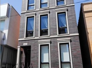 2032 W Superior St APT 1, Chicago, IL 60612
