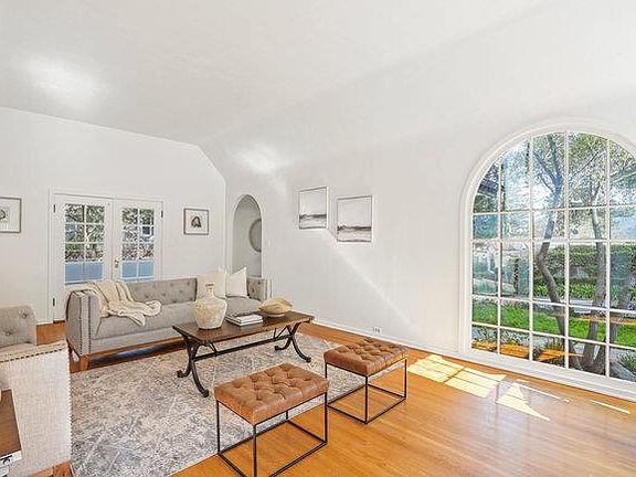 5th image of 70 Ellenwood Ave