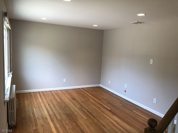 2nd image of 498 Eagle Rock Ave