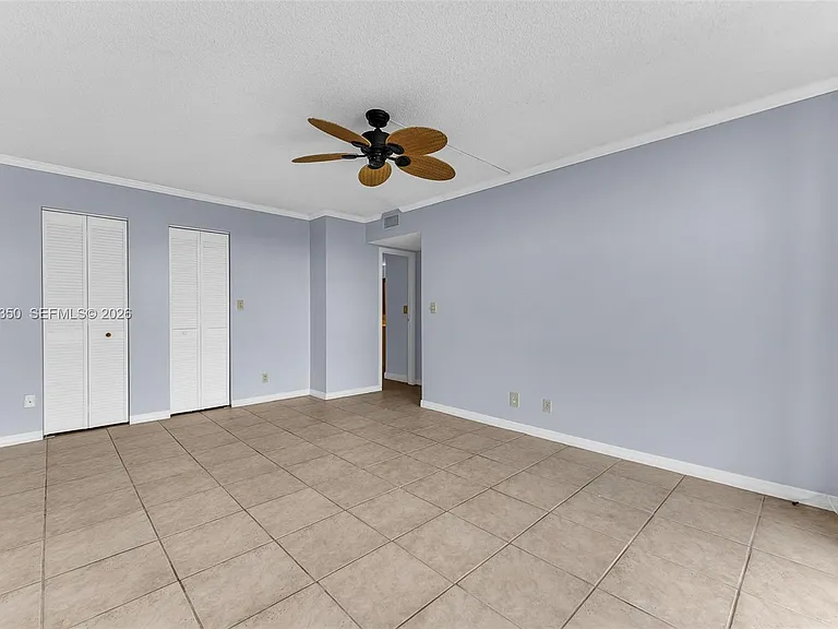 800 Parkview Dr #1007 — Photo 19