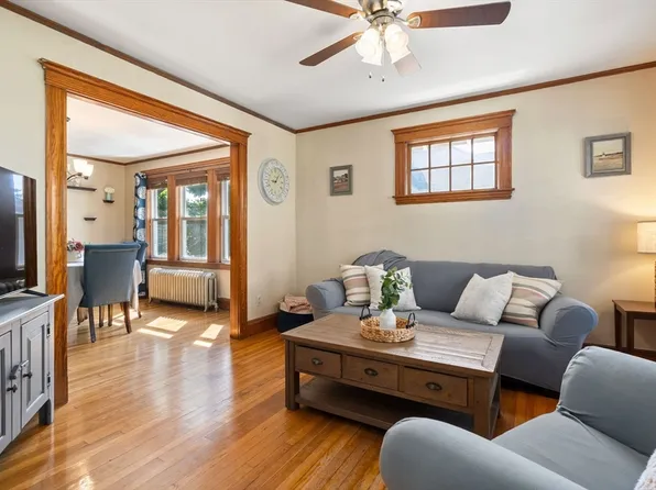 29-31 Haydn St #2, Roslindale, MA 02131