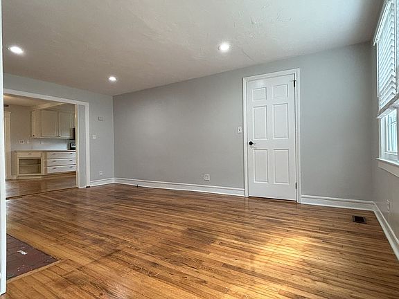 2nd image of 19 Glendale Rd