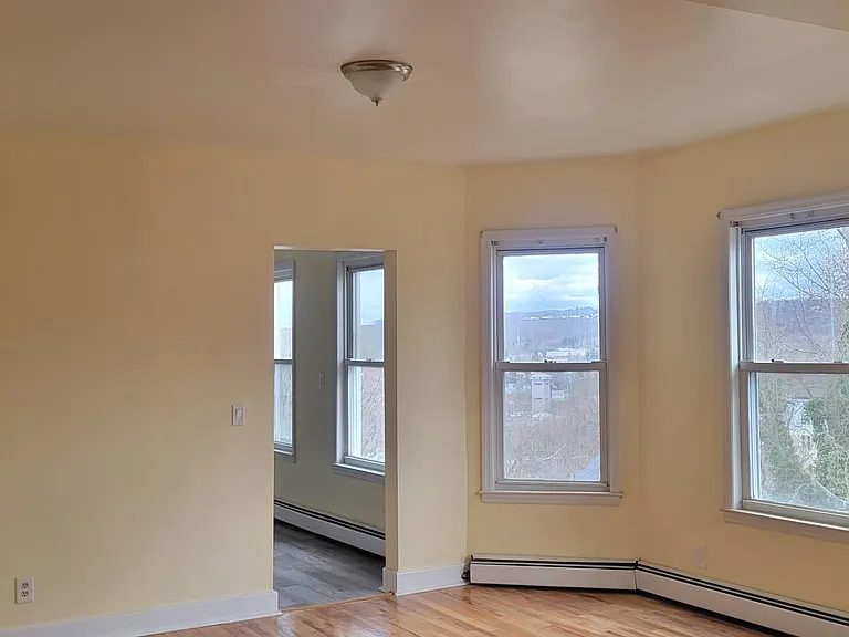 371 Congress Ave #3 — Photo 14