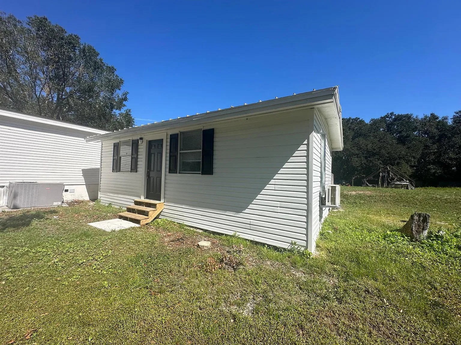 1 bed, 300 sqft, $950 — Photo 2