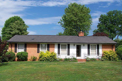 1st image of 102 Rock Creek Dr