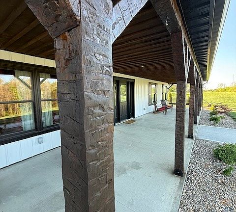 4th image of 33385 Dixon Rd