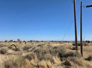 1 Acacia Rd, Phelan, CA 92371