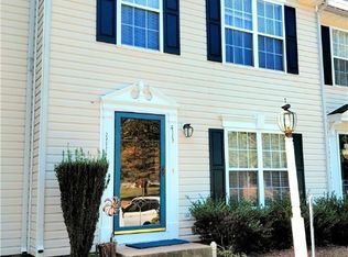 413 Hollybrook Ridge Ln, Richmond, VA 23223