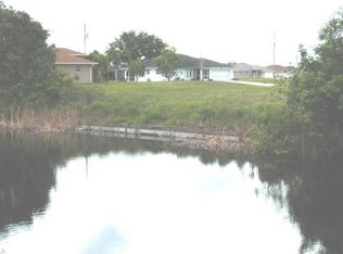 721 NW 19th Ter, Cape Coral, FL 33993