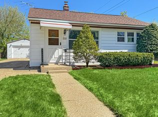 5732 N 55th Pl, Milwaukee, WI 53218