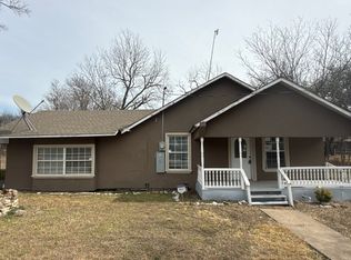 204 N Greenville Rd, Nevada, TX 75173