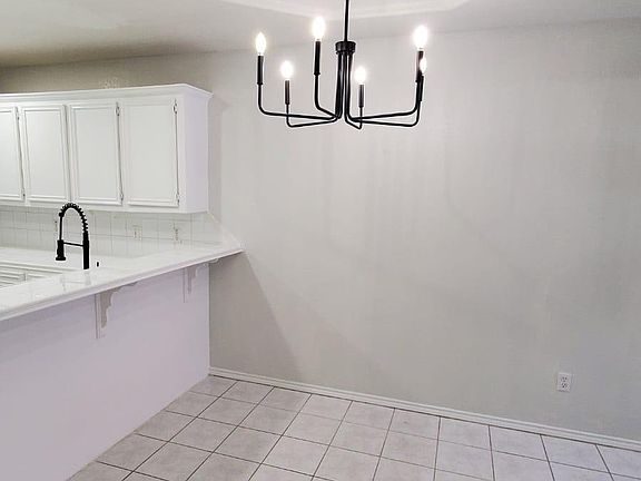 3rd image of 2302 Kimberly Ln APT 1