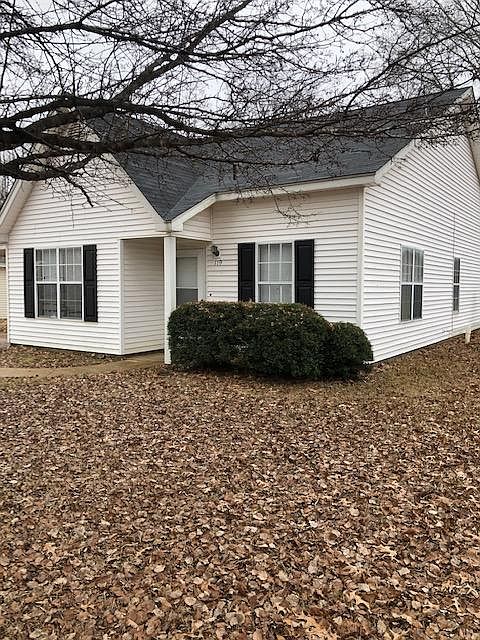 1st image of 119 Willow Creek Dr