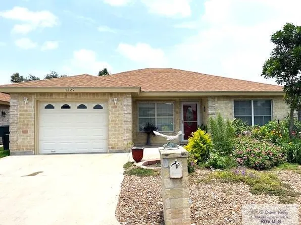 1229 S Maple St, Harlingen, TX 78552