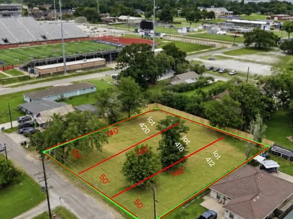 420 Avenue F, Pt Neches, TX 77651