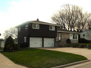 417 Murray Park Dr, Ripon, WI 54971