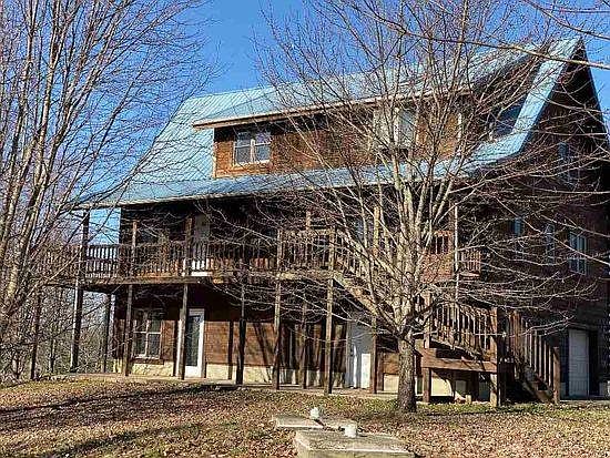 2nd image of 125 Weavers Rd
