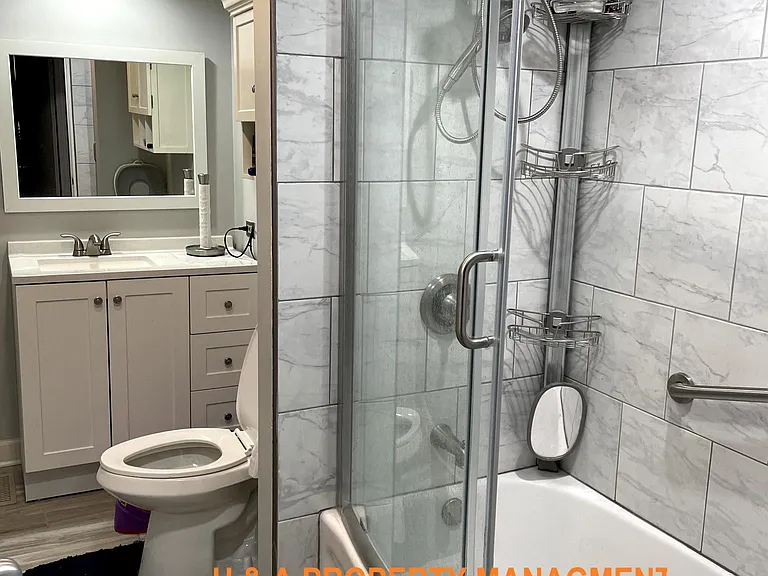 Fully updated bathroom