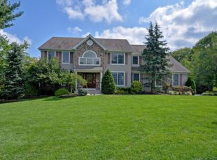 4 Carbury Rd, Ocean, NJ 07712