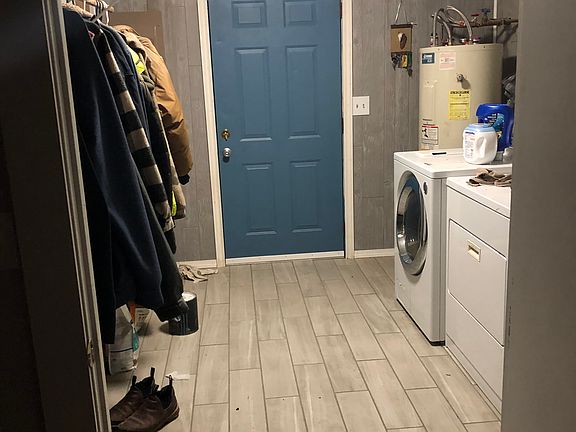 Laundry/mud room