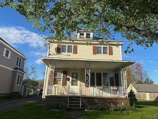 1st image of 722 W Court St
