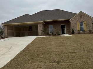 126 Madisonville Dr, Canton, MS