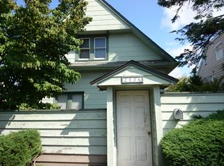 2136 N 61st St, Seattle, WA 98103