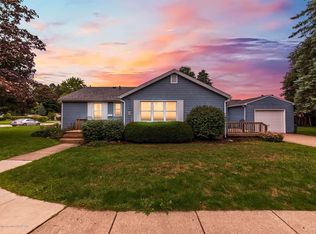 1029 Tulip St, Grand Ledge, MI 48837