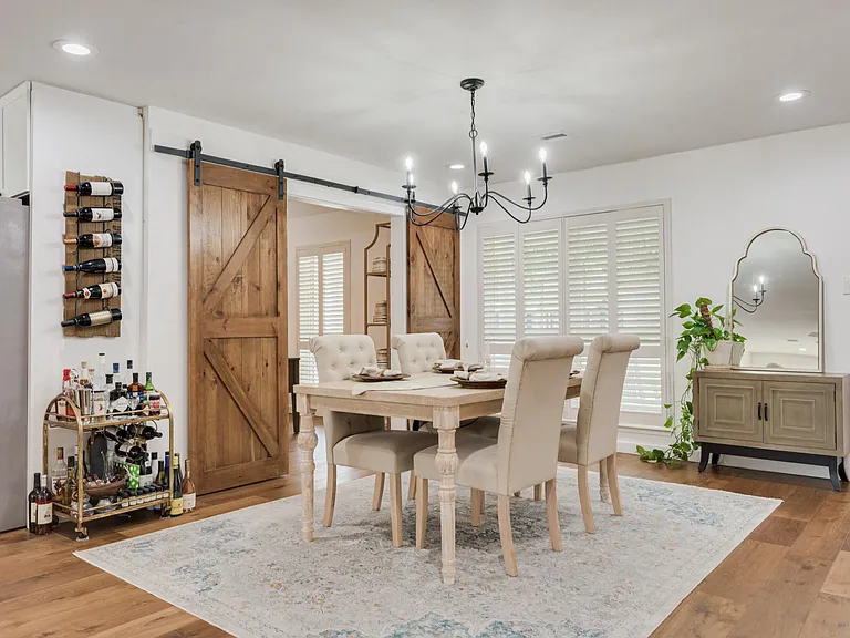10047 Briarwild Ln — Photo 4