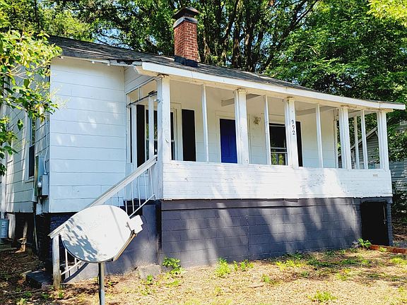 3rd image of 992 Bond Ave