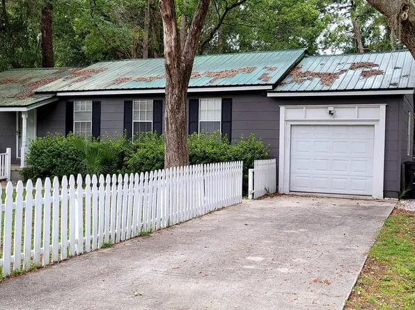 409 Bailey St, Saint Marys, GA 31558
