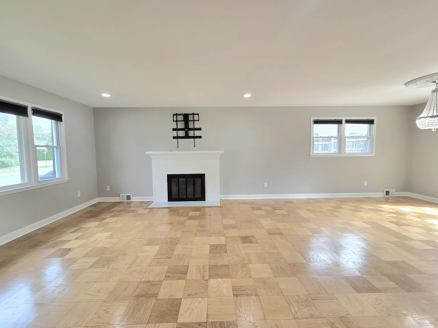 3 bed, 1273 sqft, $4,000 — Photo 4