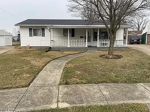 140 Crystal Ct, Bellevue, OH 44811